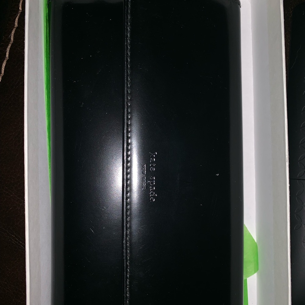 Kate Spade wallet - Picture 6 of 7